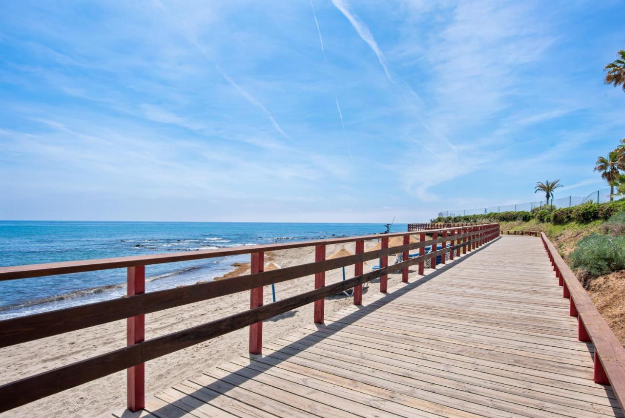 Frontline Beach Apartment Miraflores Sitio de Calahonda Extérieur photo